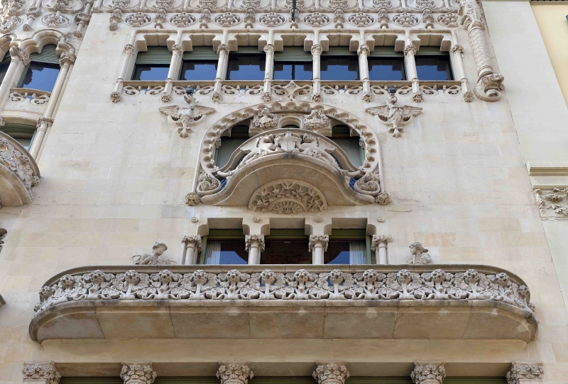 Psg. de Gràcia, 35 - Façana (4).jpg